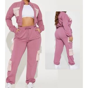 Women's Pink Mauve Cargo Jogger Set Size Large New without Tags